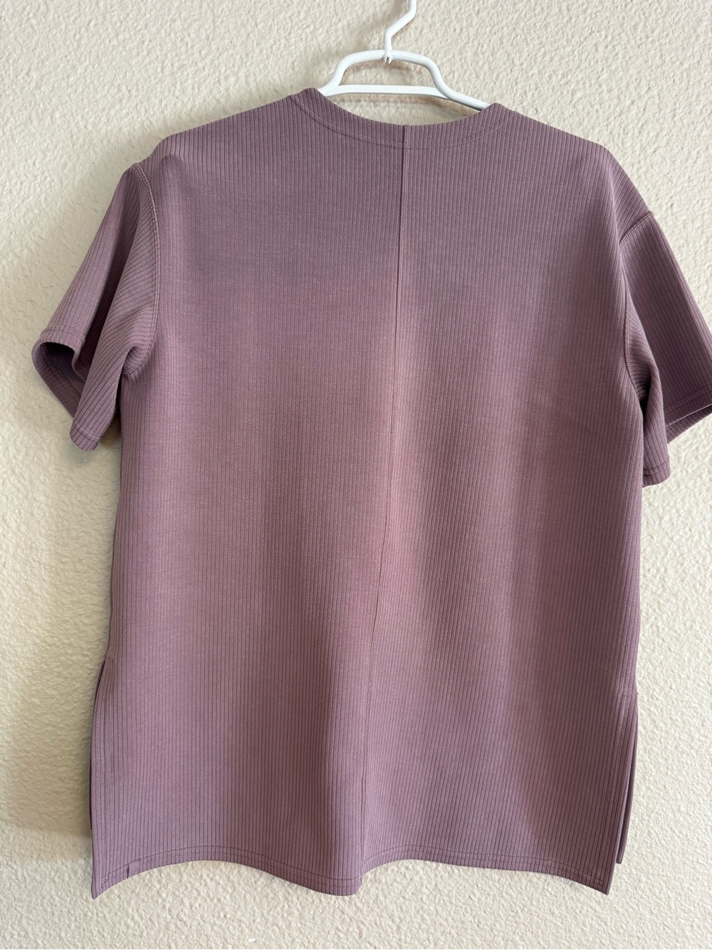 lululemon athletica Ribbed V-Neck Tee - Mauve Plum - Picture 2 of 3